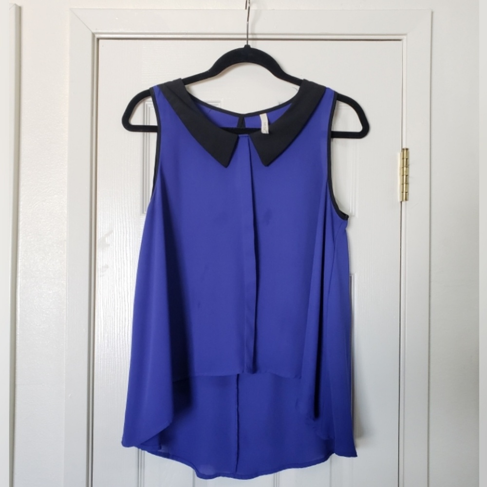 Sleeveless business casual top